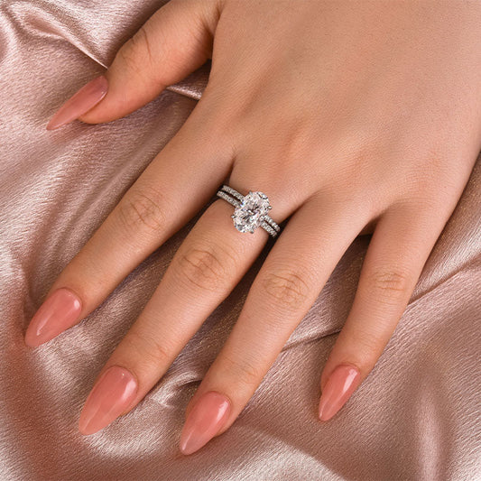 Aurevyn 4.0 Ct ~5.5 Ct Oval Cut White Gold Wedding Ring For Women