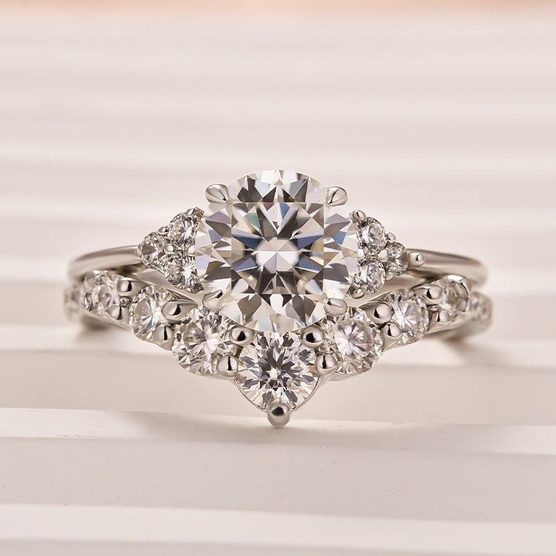Aurevyn 1.2 Ct Round Cut/ 4.0Ct Heart Cut White Gold Wedding Ring Set