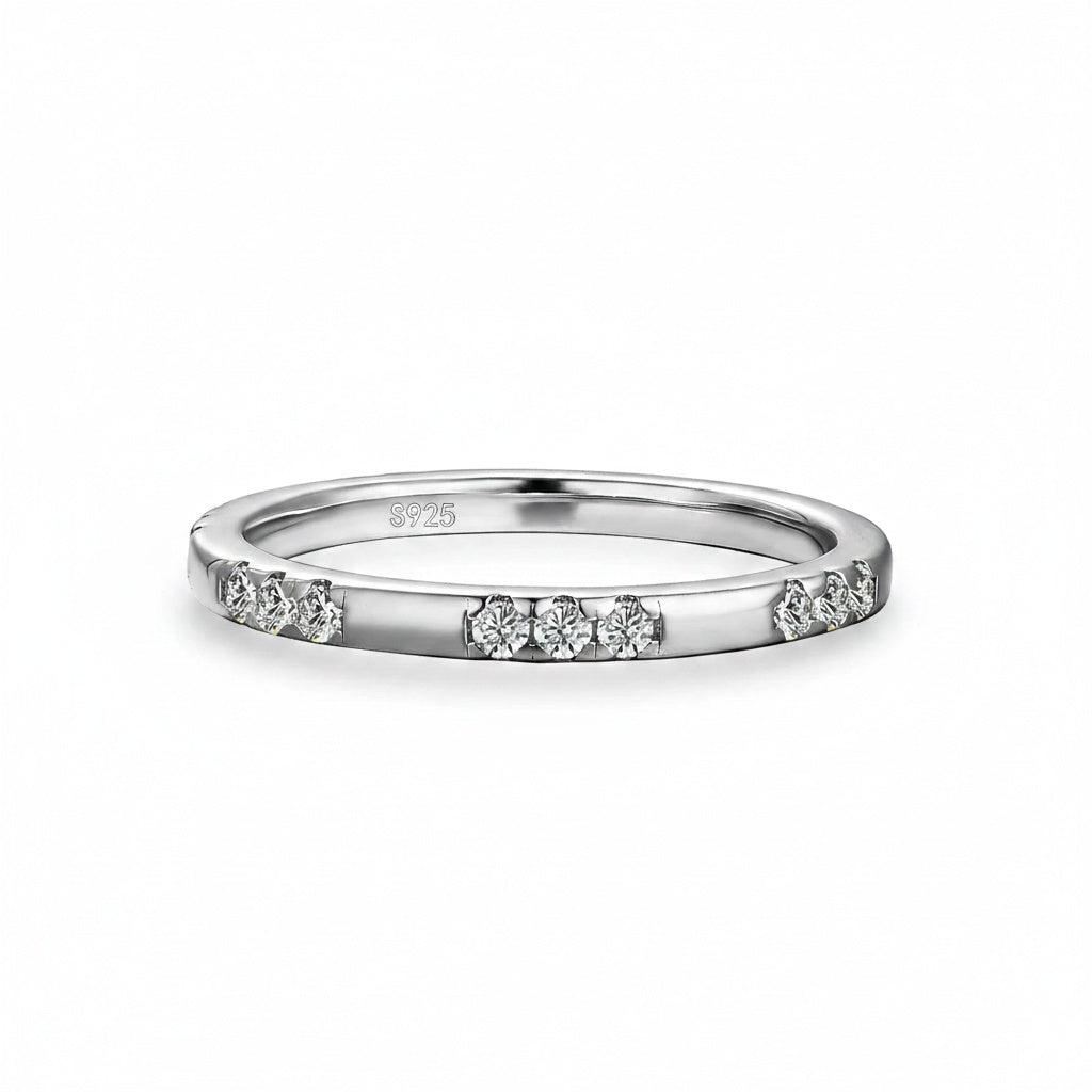 Aurevyn Classic Round Cut Wedding Ring In 925 Sterling Silver