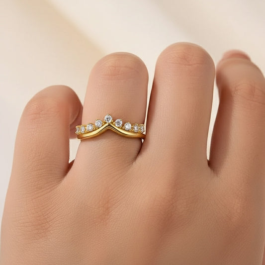 Aurevyn Graduated Tiara Wedding Ring With Round Moissanite Diamonds