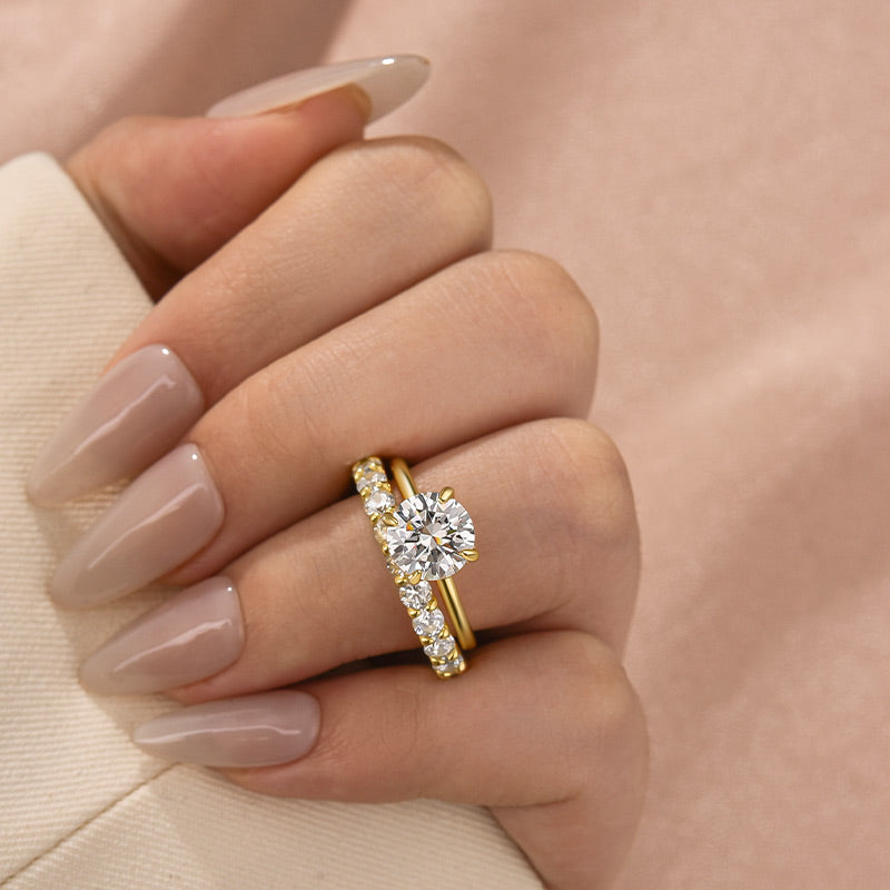 Aurevyn Moissanite S925 2.0Ct/4.0Ct Round Cut White Gold/Yellow Gold Wedding Ring Set