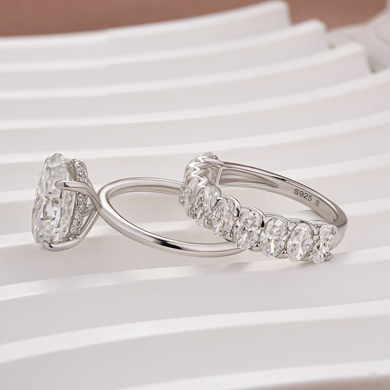 Aurevyn Moissanite 4.0Ct Solitaire Oval Cut Engagement Ring with Half Oval Cut Wedding Band