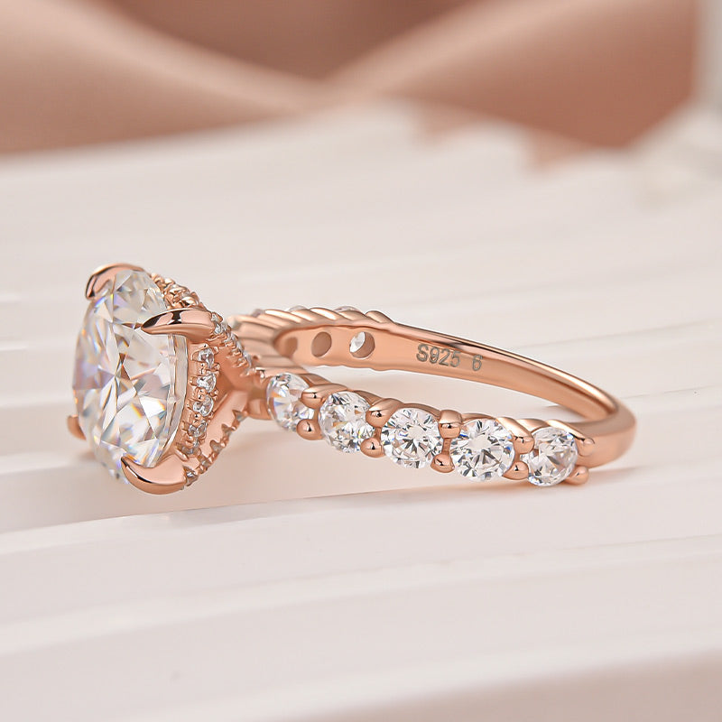 Aurevyn 4.0 Ct Round Rose Gold Engagement Ring