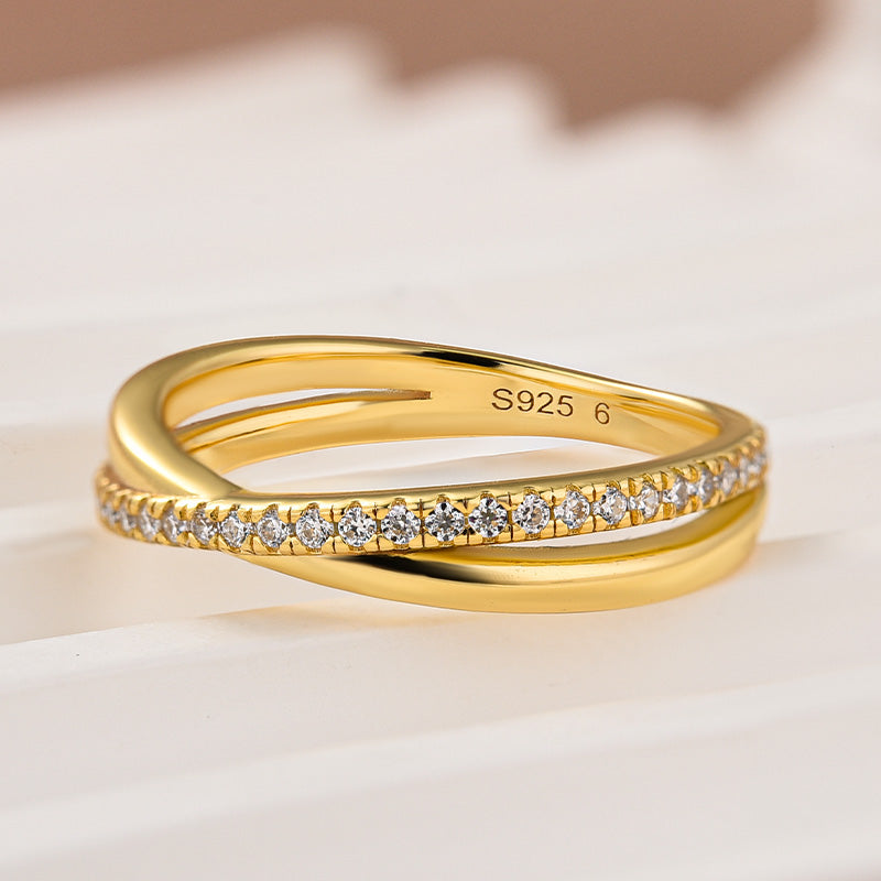 Aurevyn Moissanite 0.3Ct Twist Yellow Gold Round Cut Wedding Band
