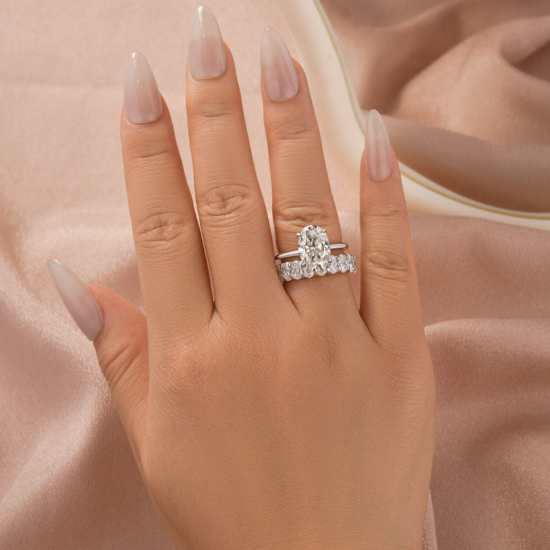 Aurevyn Moissanite 4.0Ct Solitaire Oval Cut Engagement Ring with Half Oval Cut Wedding Band