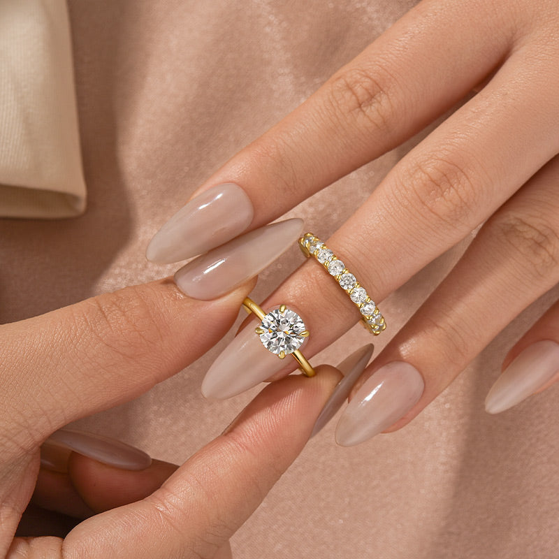 Aurevyn Moissanite S925 2.0Ct/4.0Ct Round Cut White Gold/Yellow Gold Wedding Ring Set