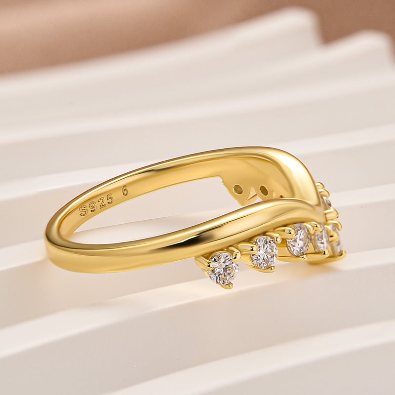 Aurevyn Graduated Tiara Wedding Ring With Round Moissanite Diamonds