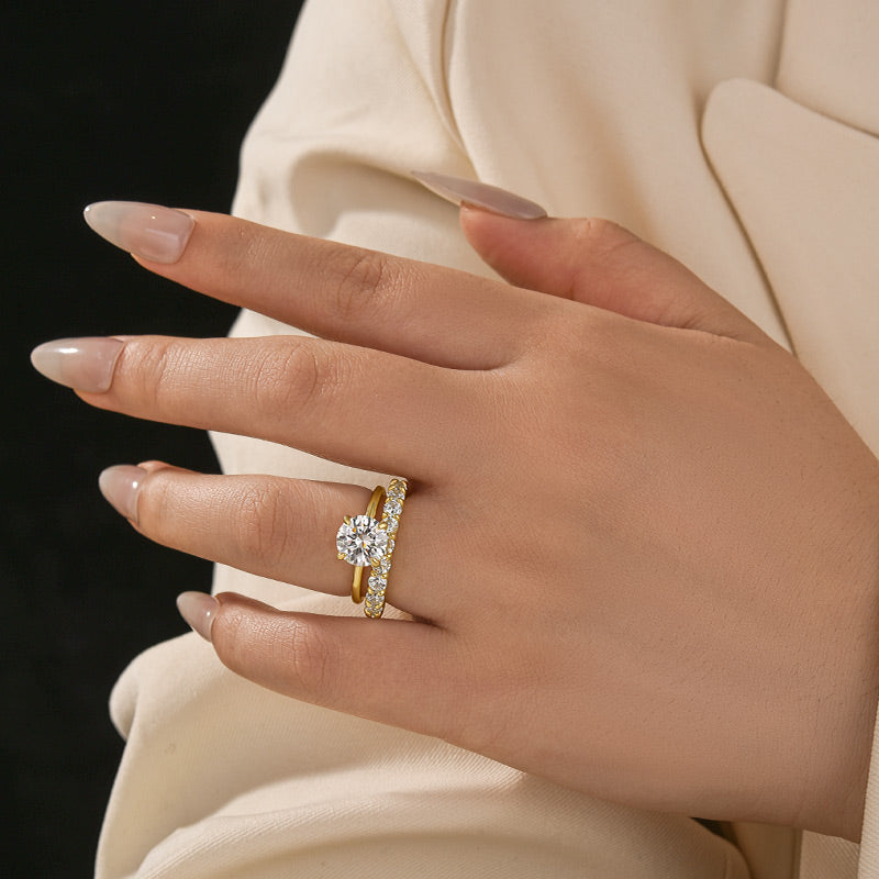 Aurevyn Moissanite S925 2.0Ct/4.0Ct Round Cut White Gold/Yellow Gold Wedding Ring Set