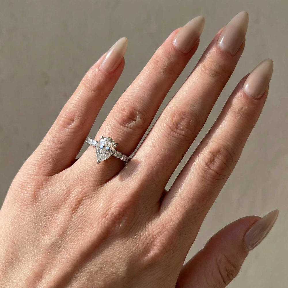 Aurevyn S925 Moissanite 2.0Ct Pear Cut White Gold Engagement Ring
