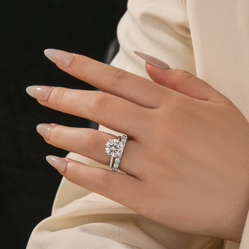 Aurevyn Moissanite S925 2.0Ct/4.0Ct Round Cut White Gold/Yellow Gold Wedding Ring Set