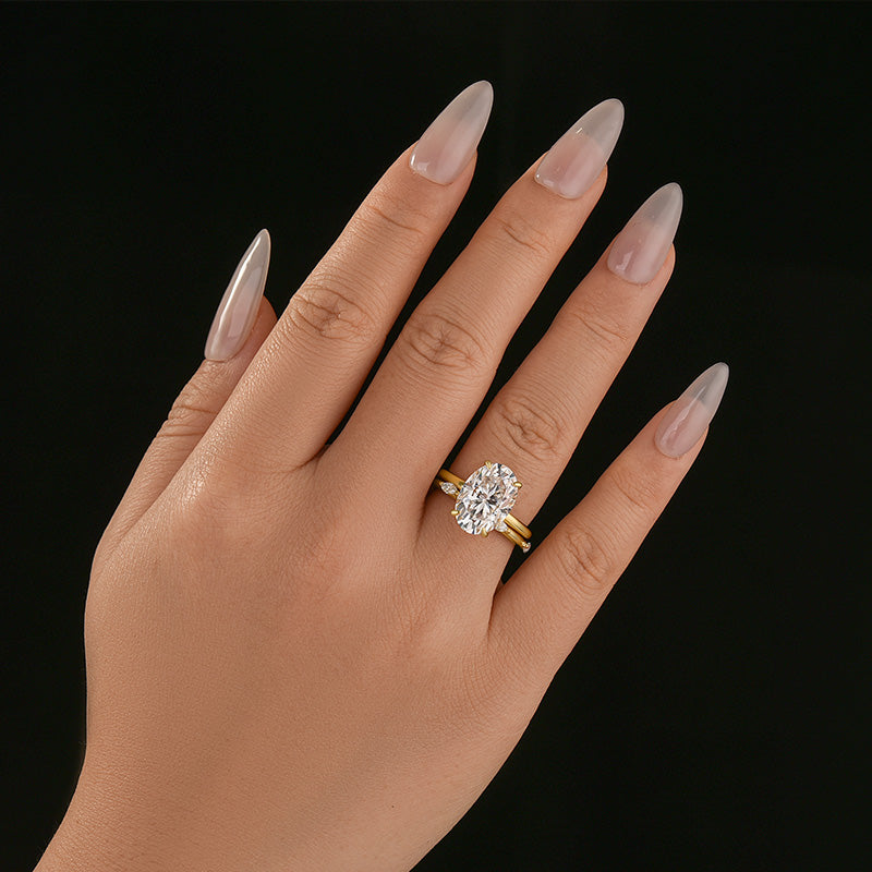 Aurevyn Moissanite 5.5Ct Solitaire Oval Cut Engagement Ring with Marquise Cut Wedding Band