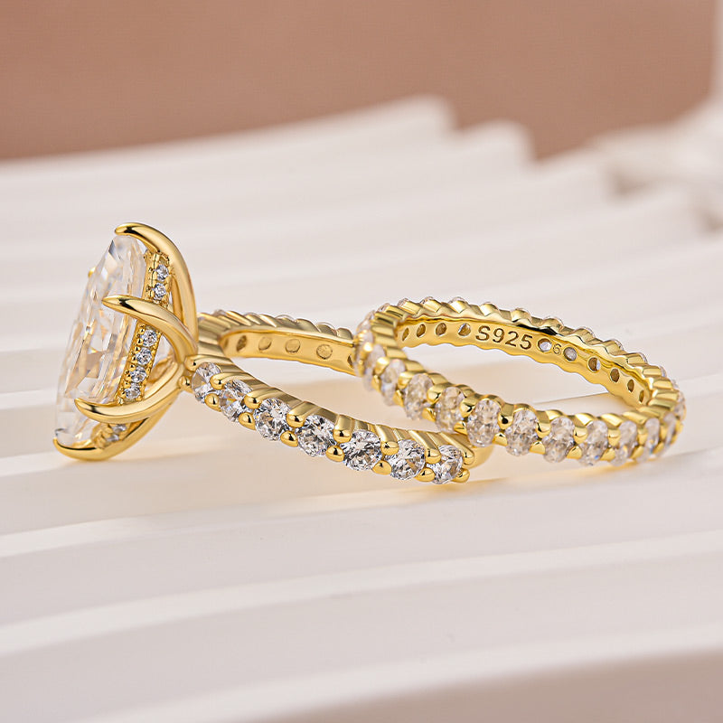 Aurevyn Moissanite 3.0Ct Marquise Cut Yellow Gold Wedding Ring with Oval Cut Wedding Ring