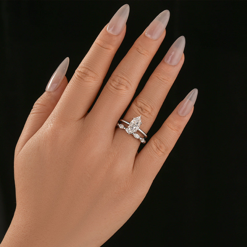 Aurevyn Moissanite 2.0Ct Solitaire Marquise Cut/4.0 Ct Oval Cut Engagement Ring with Marquise Cut Wedding Band