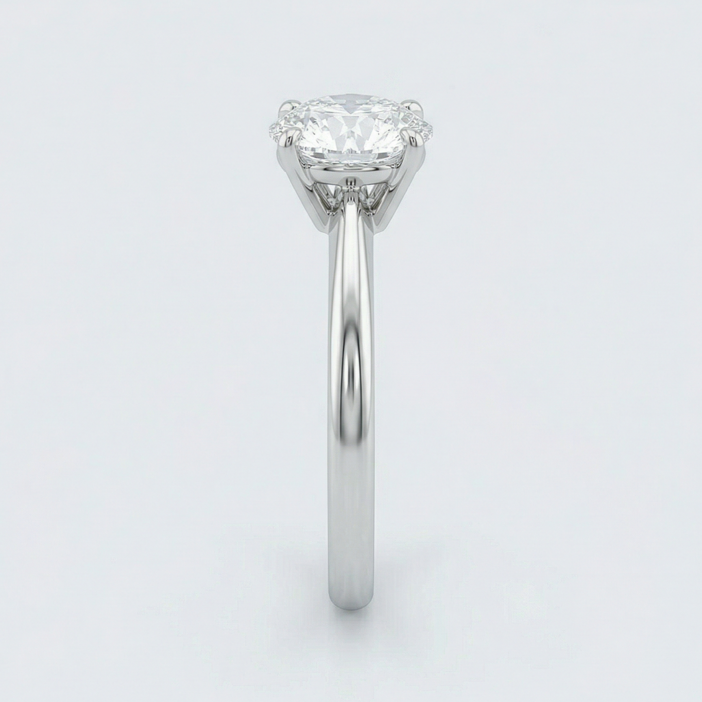 4 prong solitaire with white background