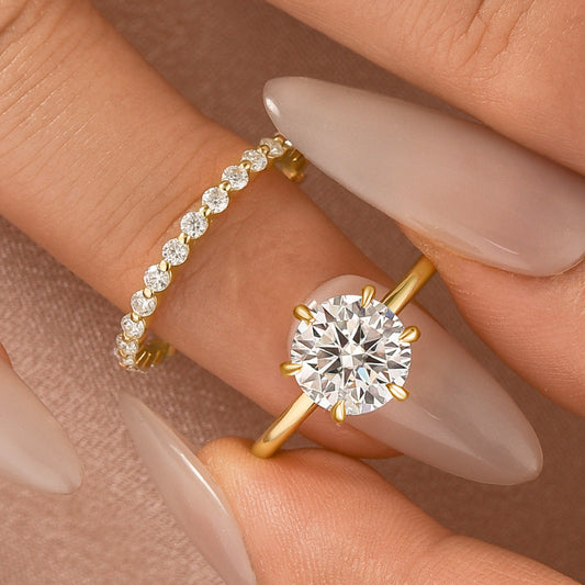 Aurevyn Moissanite 2.0Ct Solitaire Round Cut Engagement Ring with Round Cut Wedding Band