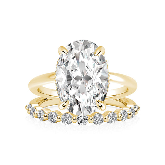 Aurevyn Solitaire 5.5Ct Oval Cut Yellow Gold Moissanite Wedding Ring Set With Round Cut Wedding Band