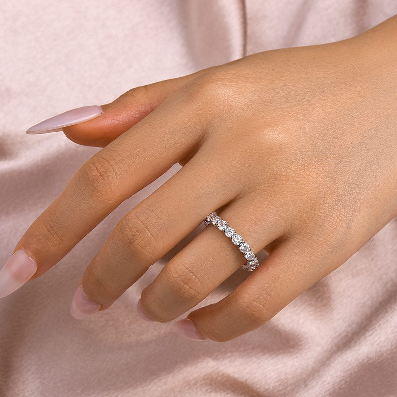 Aurevyn 2.5 Ct Round Cut Women's Wedding Band