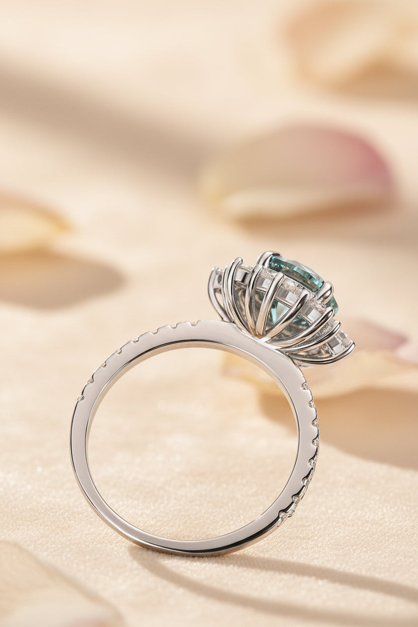 Aurevyn 2.0 Ct Turquoise Snowflake Design Travel Ring
