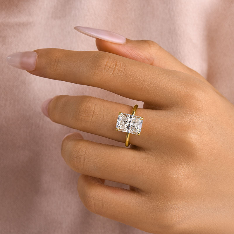 Aurevyn 3.5Ct～4.5 Ct Radiant Cut Yellow Gold Engagement Ring