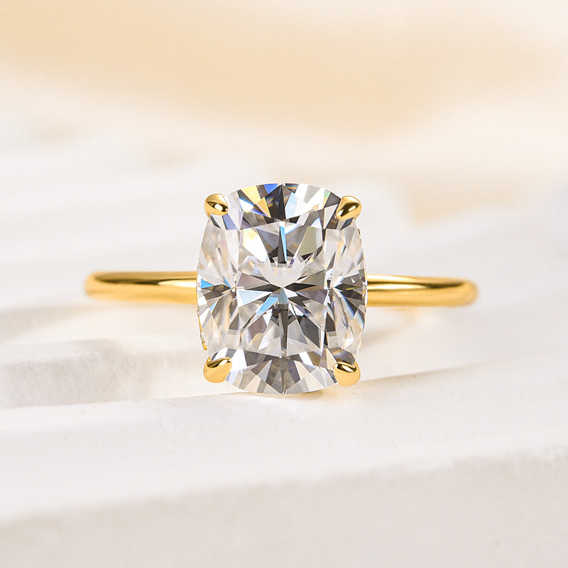 Aurevyn 2.5Ct~4.0 Ct Cushion Cut Yellow Gold Engagement Ring