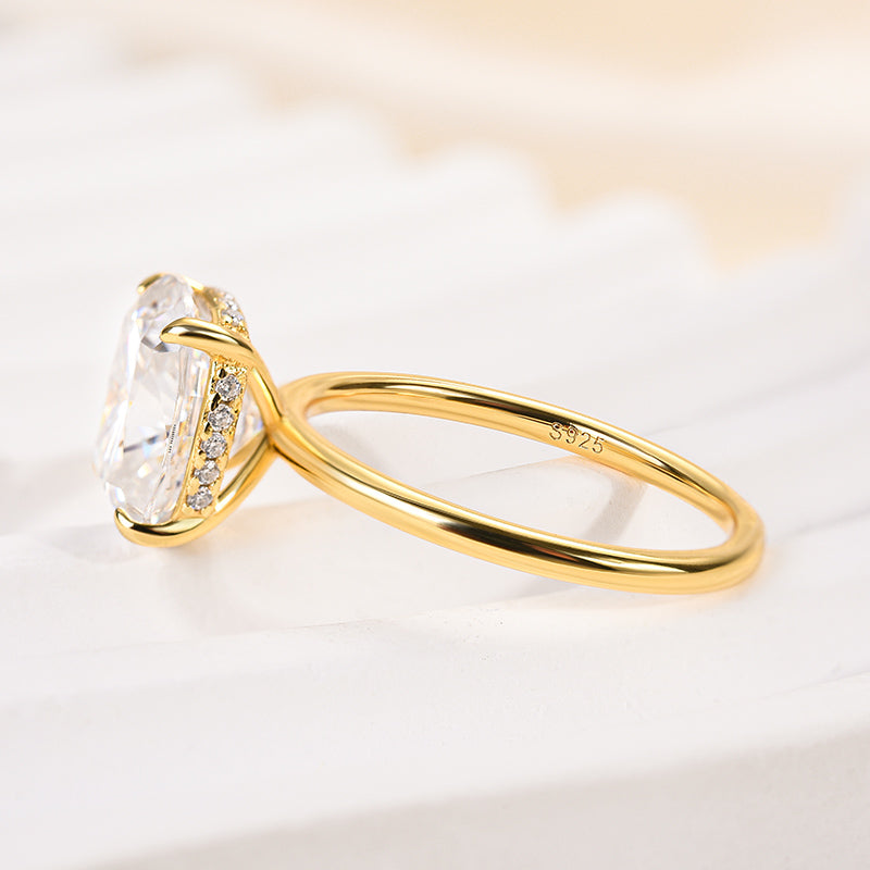 Aurevyn 2.5Ct~4.0 Ct Cushion Cut Yellow Gold Engagement Ring