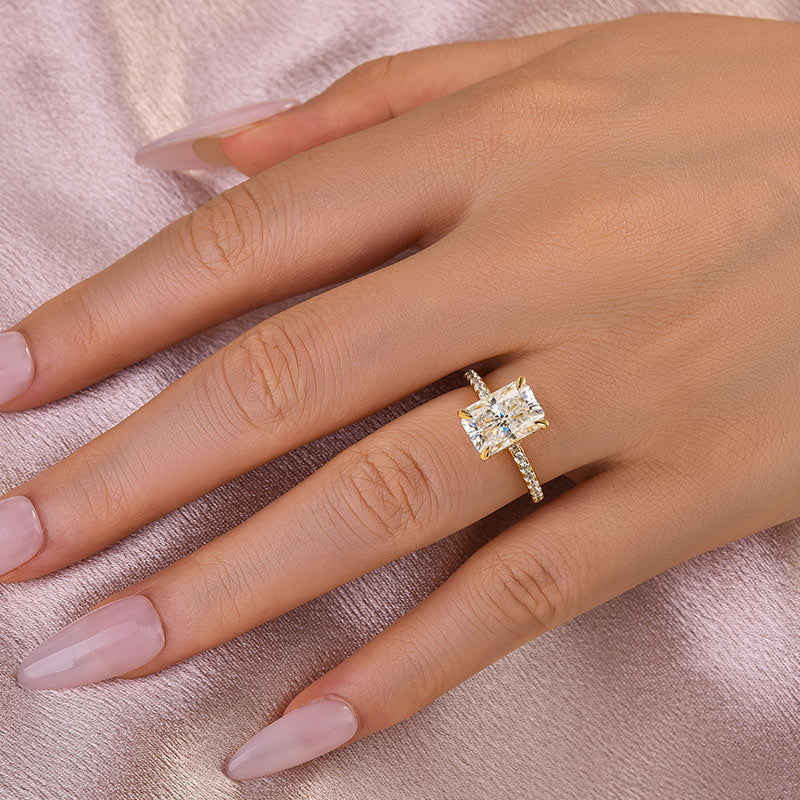 Aurevyn 2.0 Ct~3.5 Ct Radiant Cut Yellow Gold Engagement Ring For Women