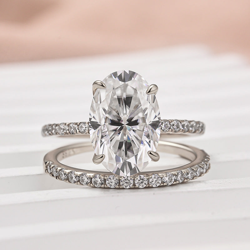 Aurevyn 4.0 Ct ～5.5 Ct Oval Cut White Gold Wedding Ring For Women