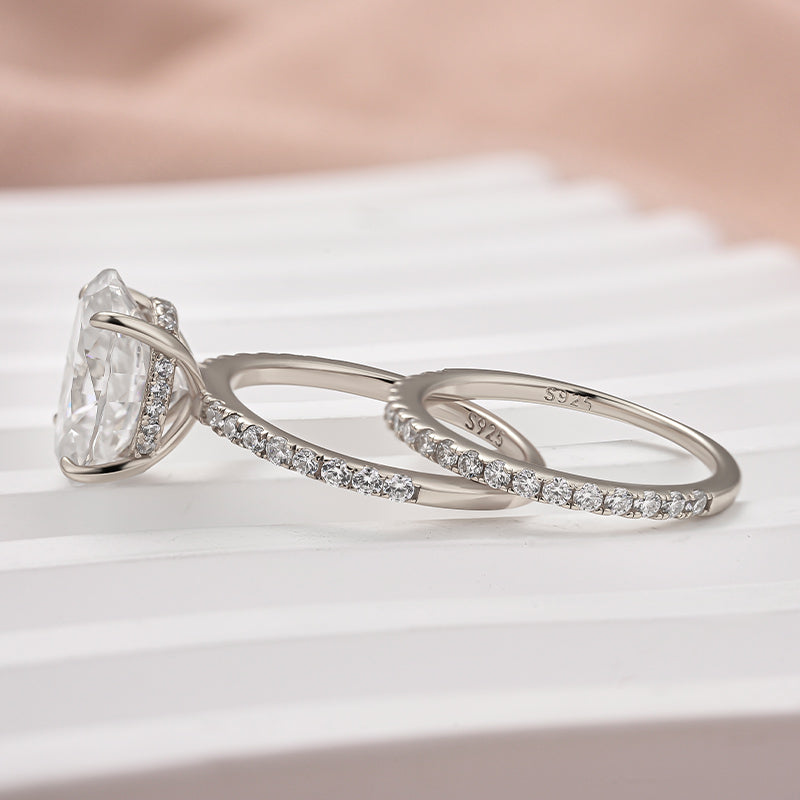 Aurevyn 4.0 Ct ～5.5 Ct Oval Cut White Gold Wedding Ring For Women