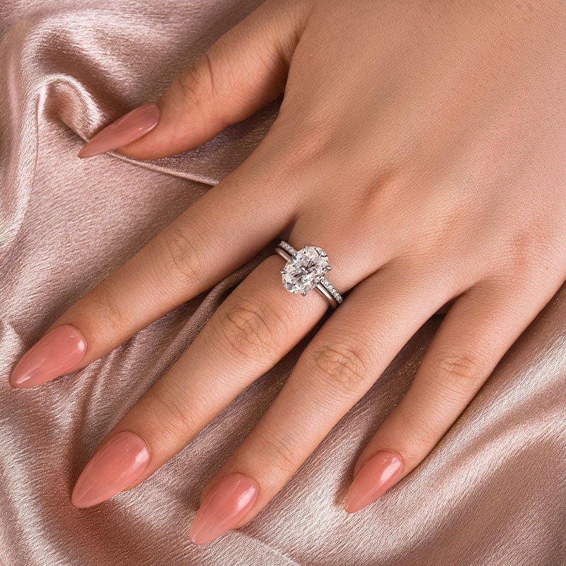 Aurevyn 4.0 Ct Hidden Halo Solitaire Oval Cut White Gold Wedding Ring
