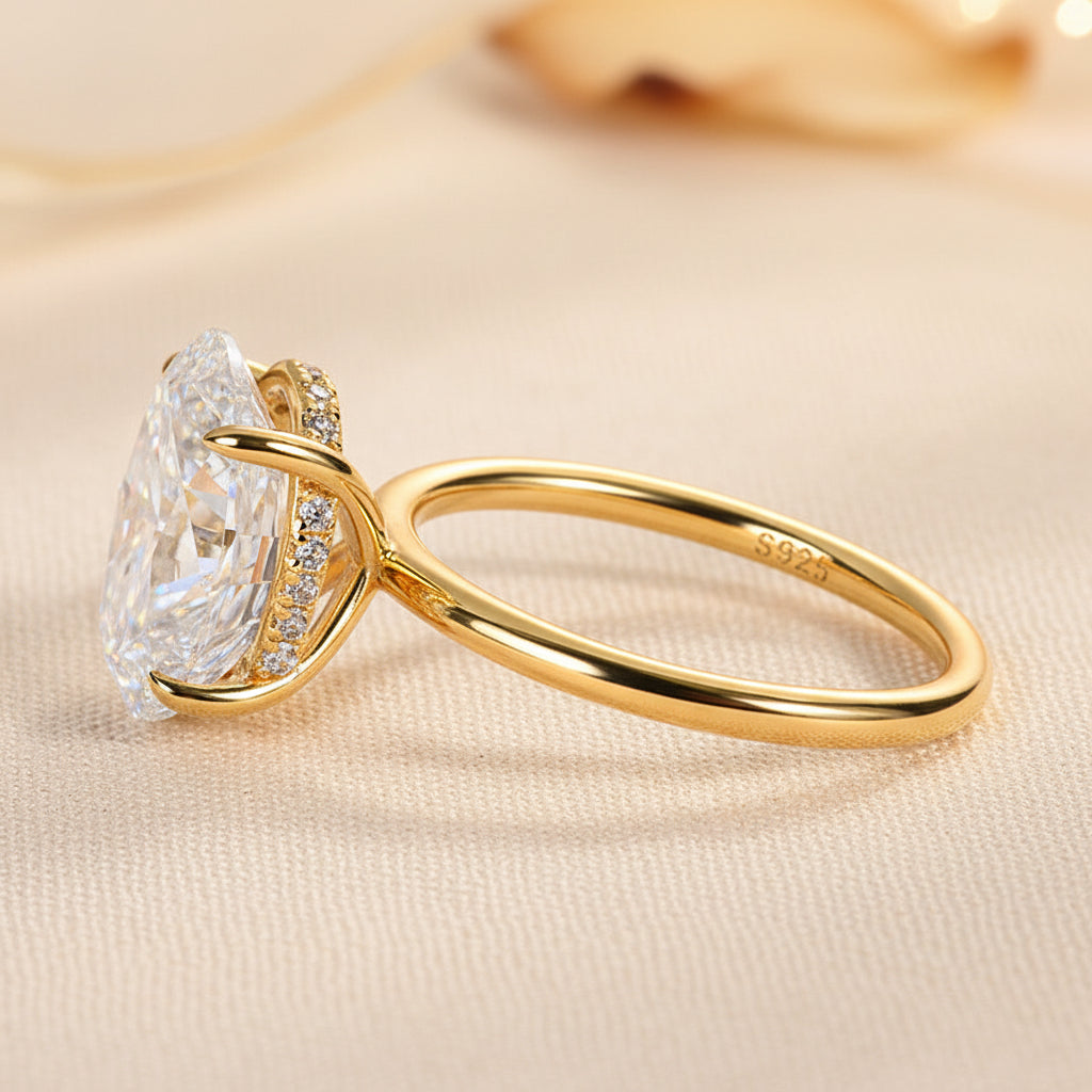 Aurevyn 2.0 Ct ～5.5 Ct Oval Cut Yellow Gold Promise Ring For Women