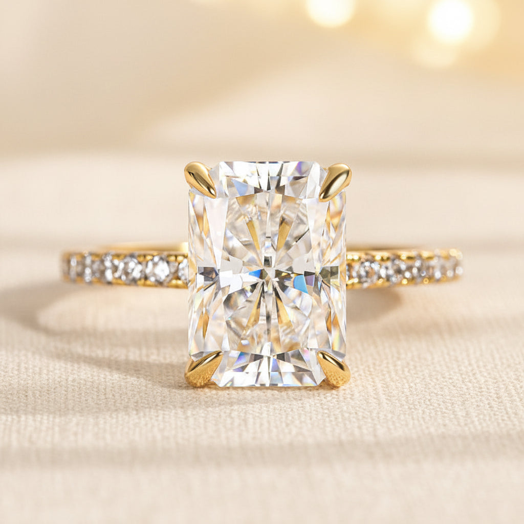 Aurevyn 2.0 Ct~3.5 Ct Radiant Cut Yellow Gold Engagement Ring For Women