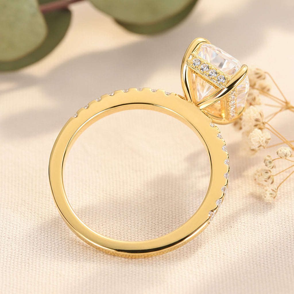 Aurevyn 2.0 Ct~3.5 Ct Radiant Cut Yellow Gold Engagement Ring For Women