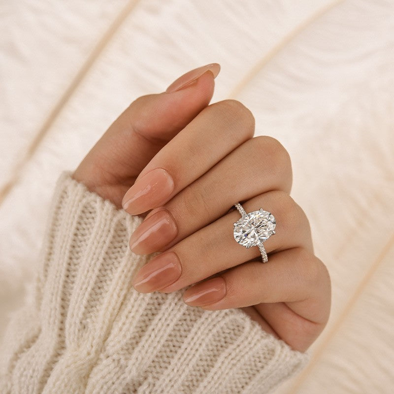 Aurevyn Moissanite 2.0 Ct~5.5 Ct Pavé Oval Cut Engagement Rings For Women