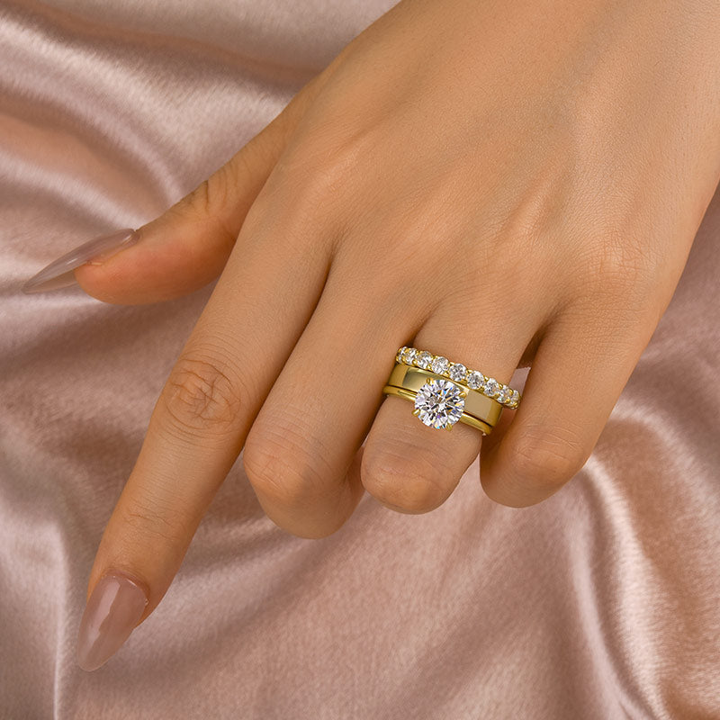 Aurevyn 2.0 Ct Round Cut Yellow Gold Wedding Ring Set with Wide Band