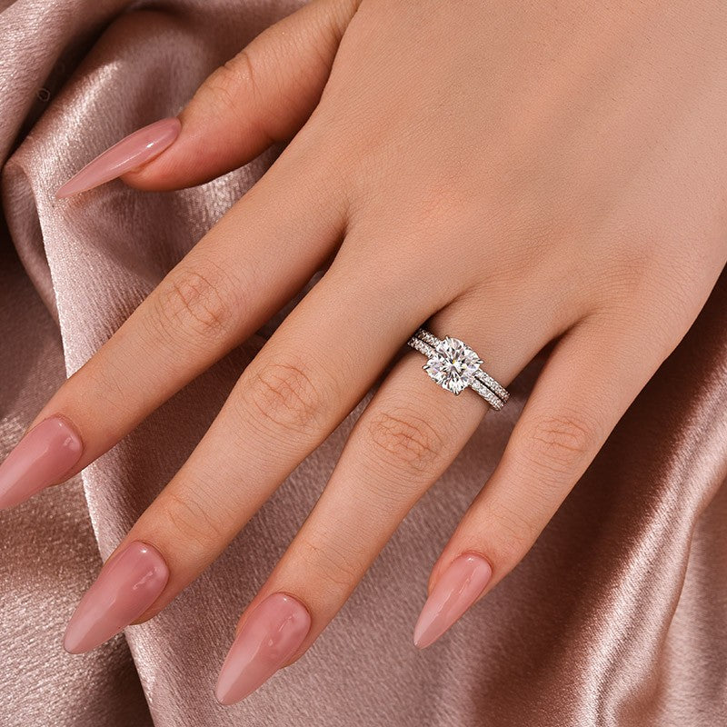 Aurevyn Moissanite 2.5Ct Cushion Cut White Gold Bridal Wedding Ring Set