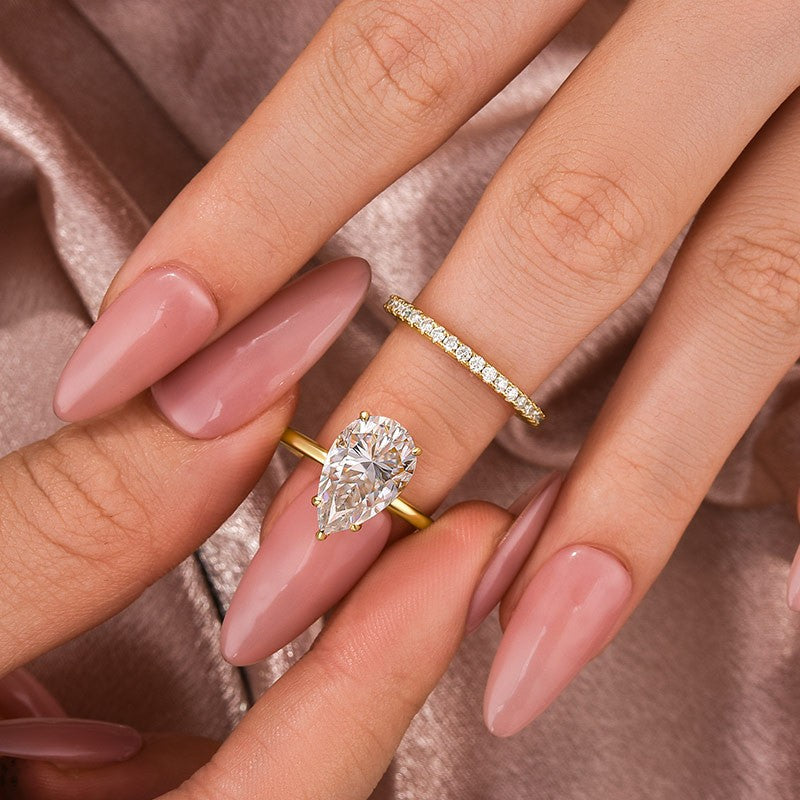 Aurevyn Moissanite Solitaire 4.0Ct Pear Cut Yellow Gold Women's Wedding Ring Set