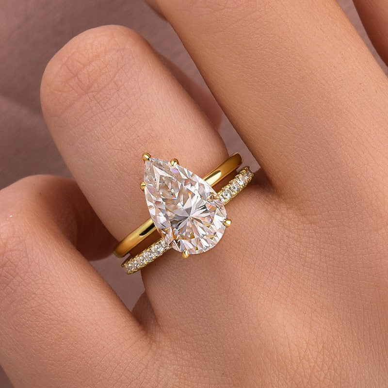 Aurevyn Moissanite Solitaire 4.0Ct Pear Cut Yellow Gold Women's Wedding Ring Set