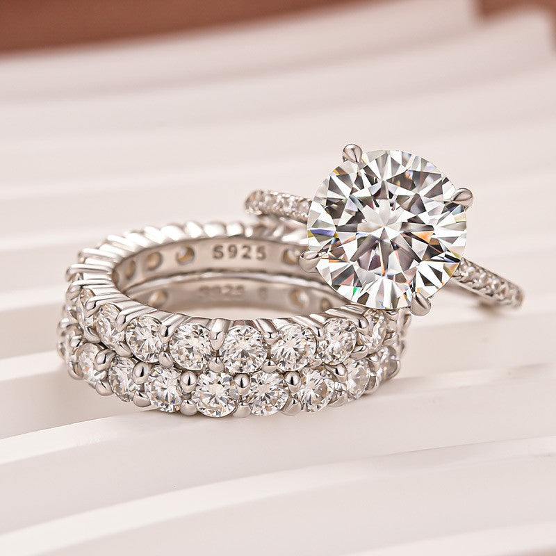 Aurevyn Moissanite 4.0Ct Round Cut White Gold Bridal Ring Set