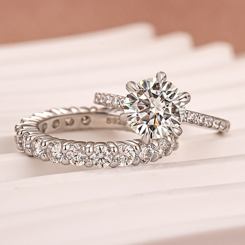 Aurevyn Moissanite 2.0Ct~4.0Ct Round Cut White Gold Wedding Ring Set