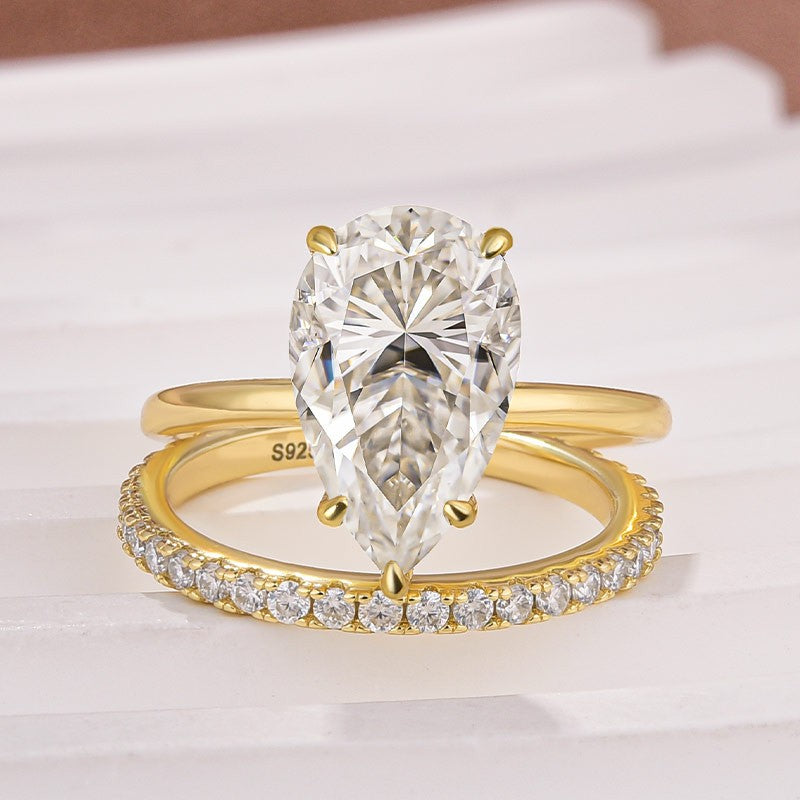 Aurevyn Moissanite Solitaire 4.0Ct Pear Cut Yellow Gold Women's Wedding Ring Set