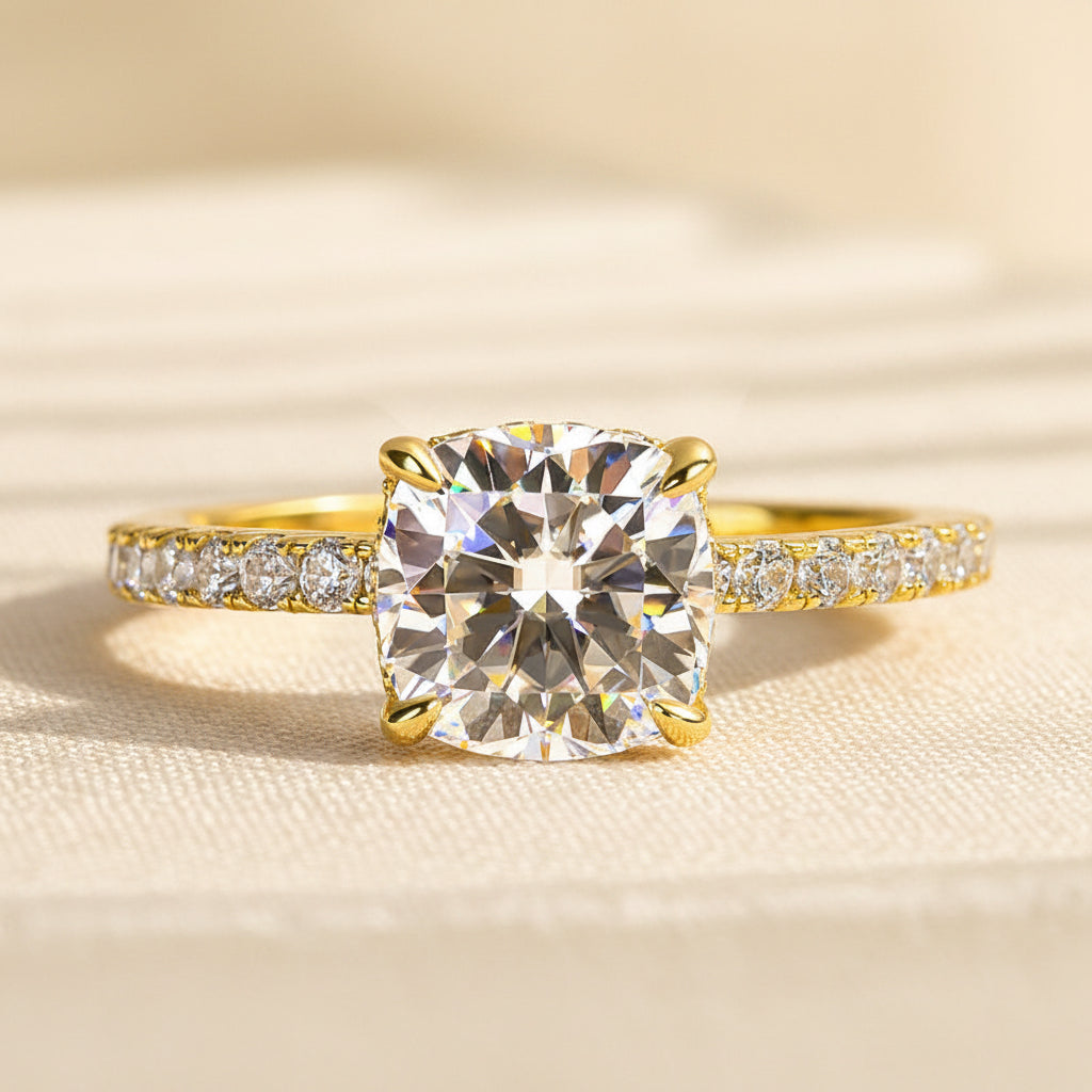 Aurevyn 2.0 Ct～2.5 CtSquare Cushion Yellow Gold Promise Ring