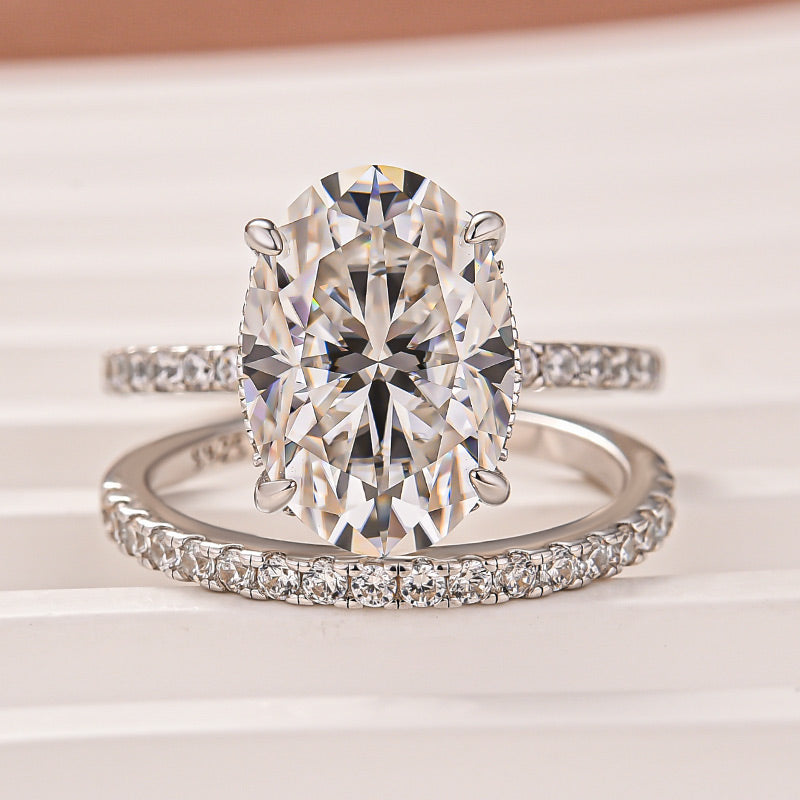 Aurevyn 4.0 Ct ～5.5 Ct Oval Cut White Gold Wedding Ring For Women