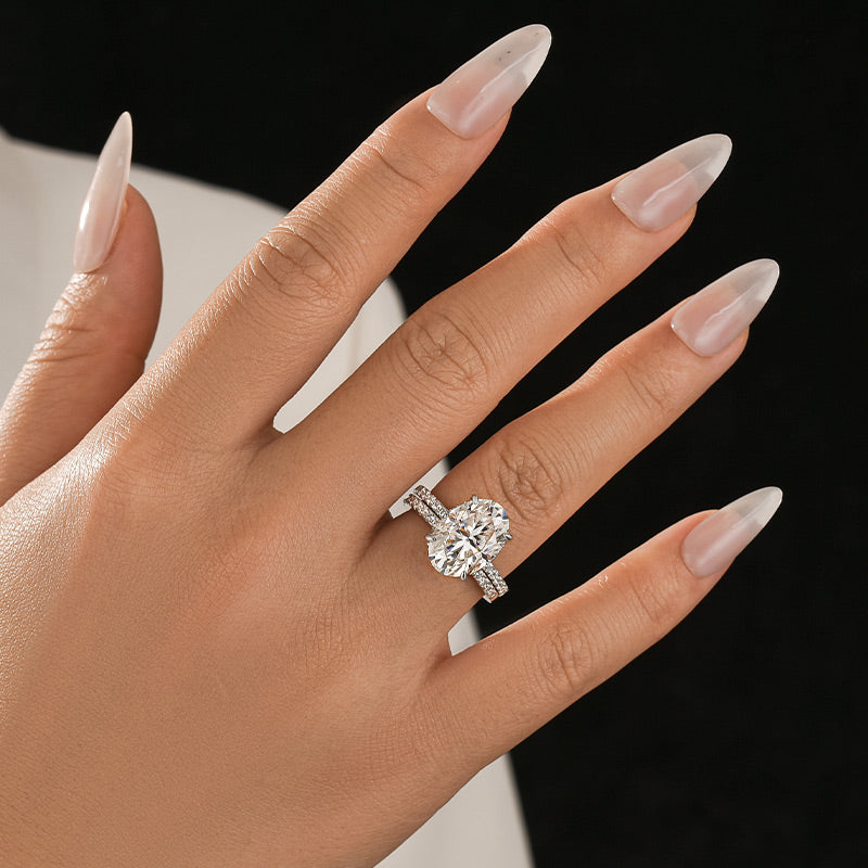 Aurevyn 4.0 Ct ～5.5 Ct Oval Cut White Gold Wedding Ring For Women