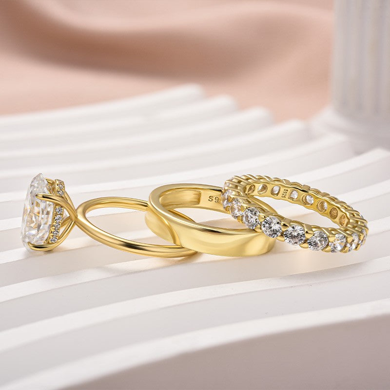 Aurevyn Moissanite 4.0Ct Solitaire Oval Cut Yellow Gold Engagement Ring With Eternity Ring
