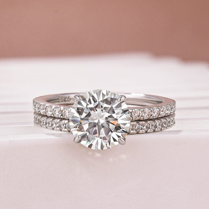 Aurevyn Moissanite 2.0Ct Round Cut White Gold Bridal Wedding Ring Set