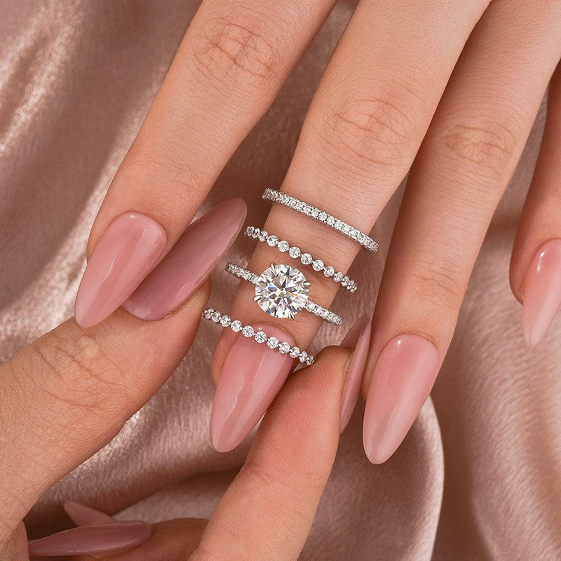 Aurevyn Moissanite 2.0Ct Round Cut White Gold Wedding Ring Set