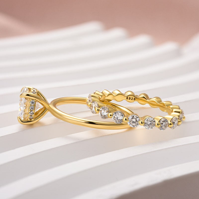 Aurevyn Moissanite 2.0 Ct Solitaire Round Cut Yellow Gold Wedding Ring Set Eternity Moissanite Diamond Ring