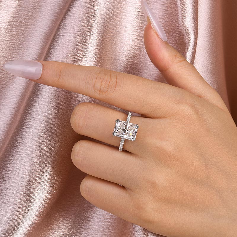 Aurevyn 3.0Ct~4.5 Ct Radiant Cut White Gold Engagement Ring For Women
