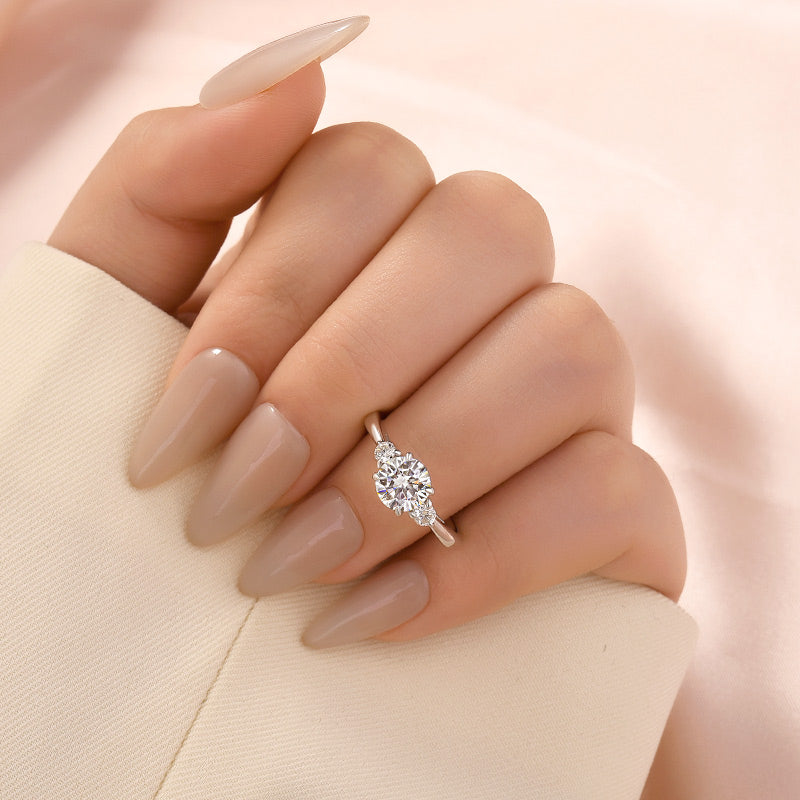 Aurevyn 1.0Ct Three Stone Round Cut Moissanite Ring in S925 Sterling Silver