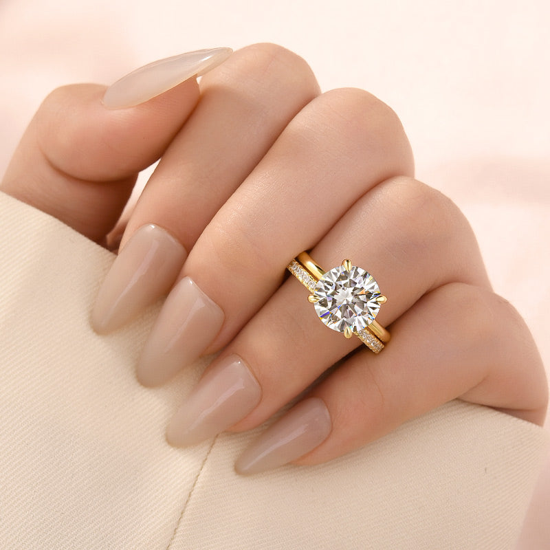 Aurevyn Moissanite 4.0Ct Solitaire Round Cut Yellow Gold Engagement Ring with Eternity Thin Wedding Band